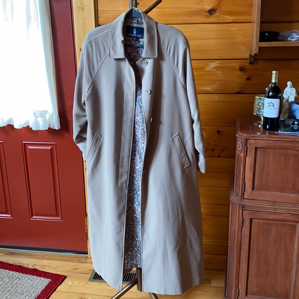 london fog trench coat size 8 petite, long tan